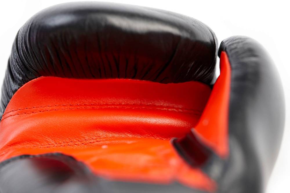 Ju Sports Boxhandschuhe Classic schwarz/rot JETZT KAUFEN
