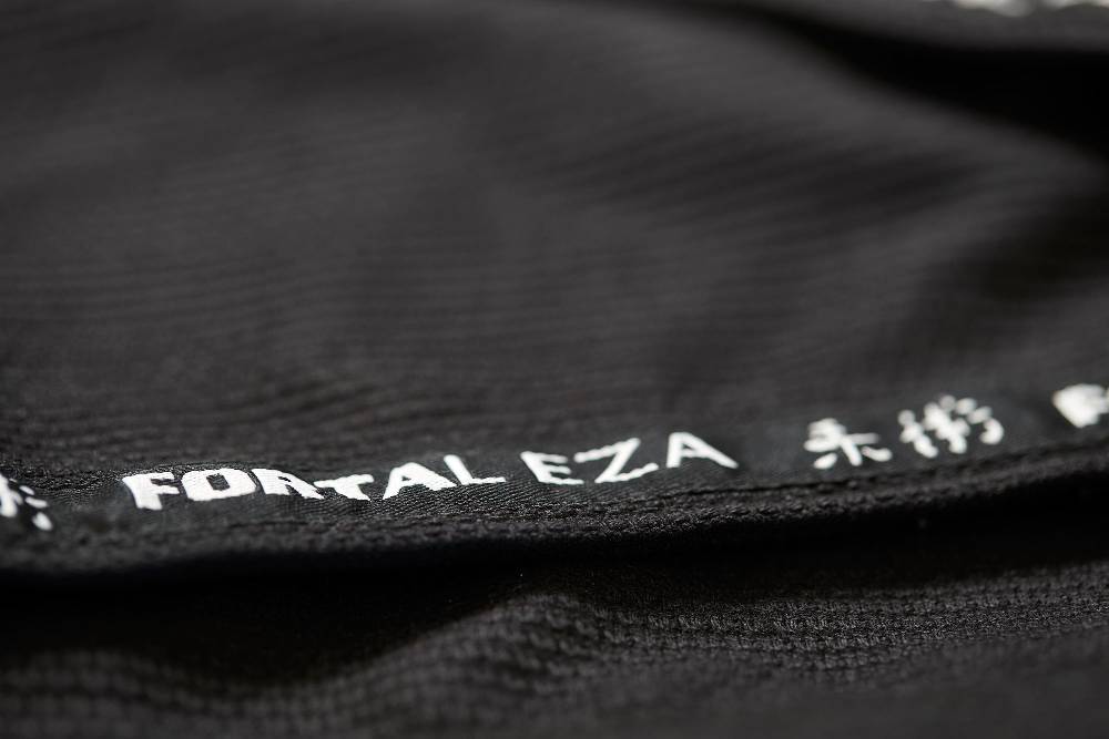 Ju Sports BJJ Starter Gi Fortaleza + BJJ Gürtel schwarz Fabrikpreis