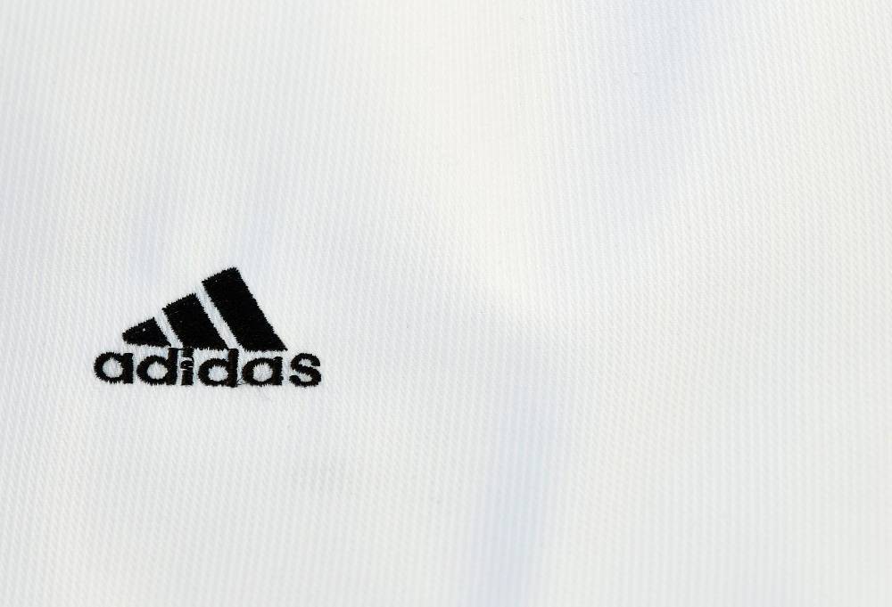 Ju Sports adidas Taekwondoanzug, Adi Club 3 stripes, weißes Revers, ADITCB02 Zeitbegrenzte Promotion