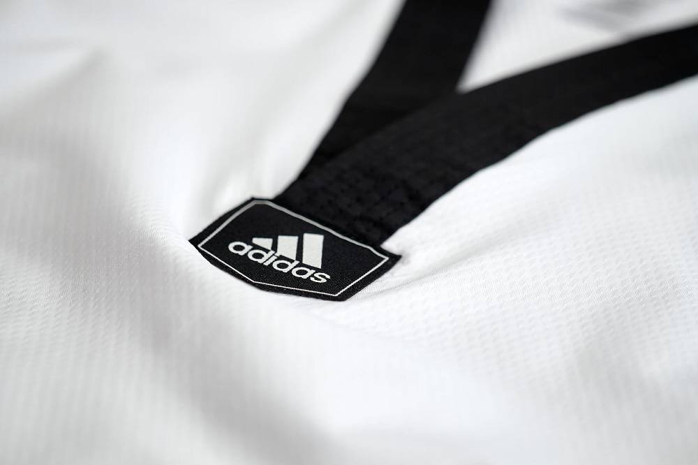 Ju Sports adidas Taekwondoanzug, adi Fighter Eco mit Streifen, schwarzes Revers Rabatte dieses Monats