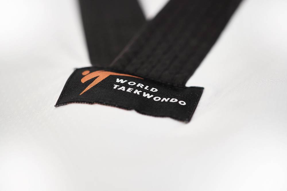 Ju Sports adidas Taekwondoanzug, adi Fighter Eco WT, schwarzes Revers Kostenlose Rückgabe