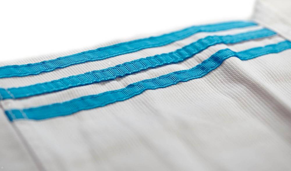 Ju Sports adidas Taekwondoanzug, Adi Club 3 stripes, weißes Revers, blaue Streifen Zeitbegrenzte Promotion