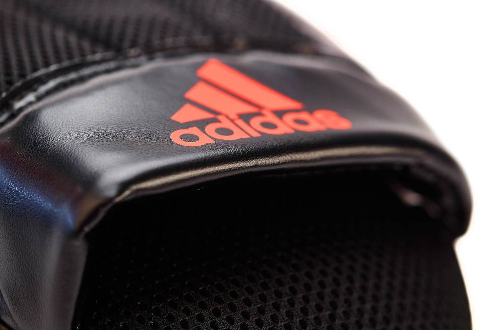 Ju Sports adidas Speed Coach Paar-Pratzen, schwarz/rot ADISBAC014 Super Rabatt