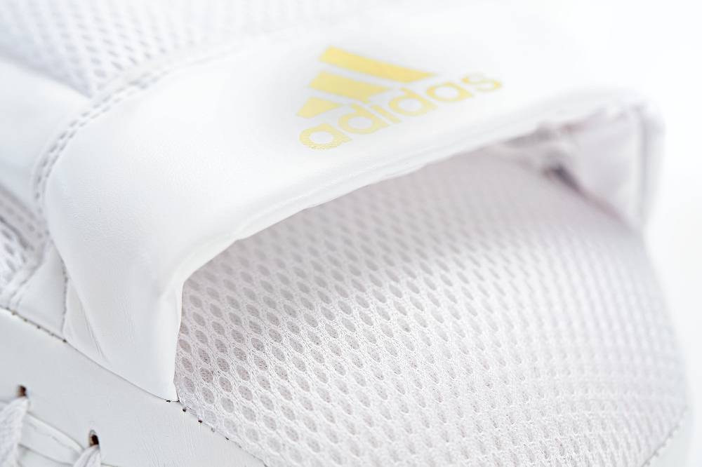 Ju Sports adidas Speed Coach Paar-Pratzen, weiß/gold ADISBAC014 Im Verkauf