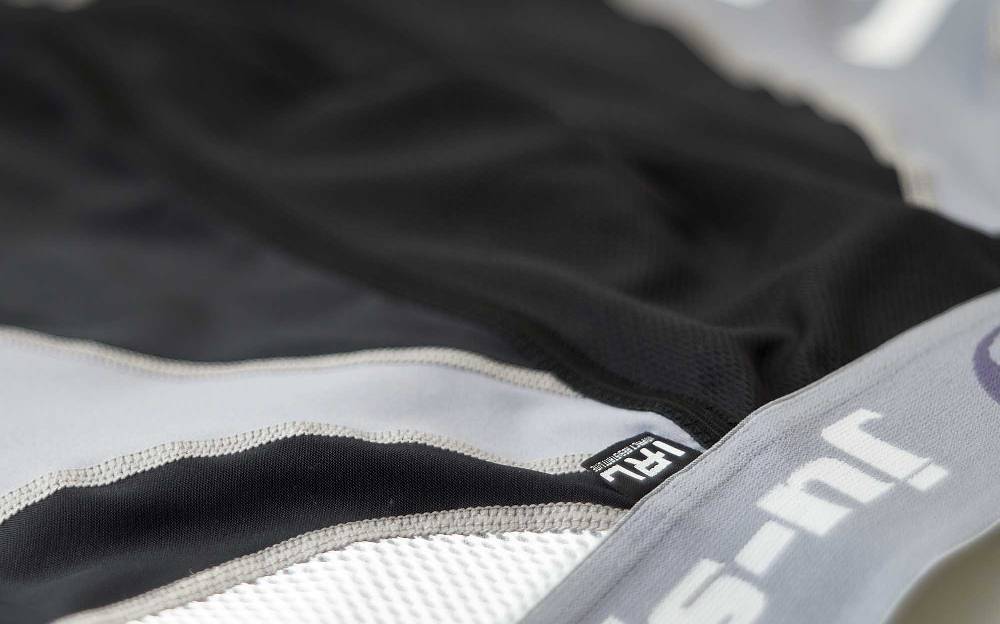 Ju Sports Compression ProLine Short + Motion Pro Flexcup, Tiefschutz Schlussverkauf