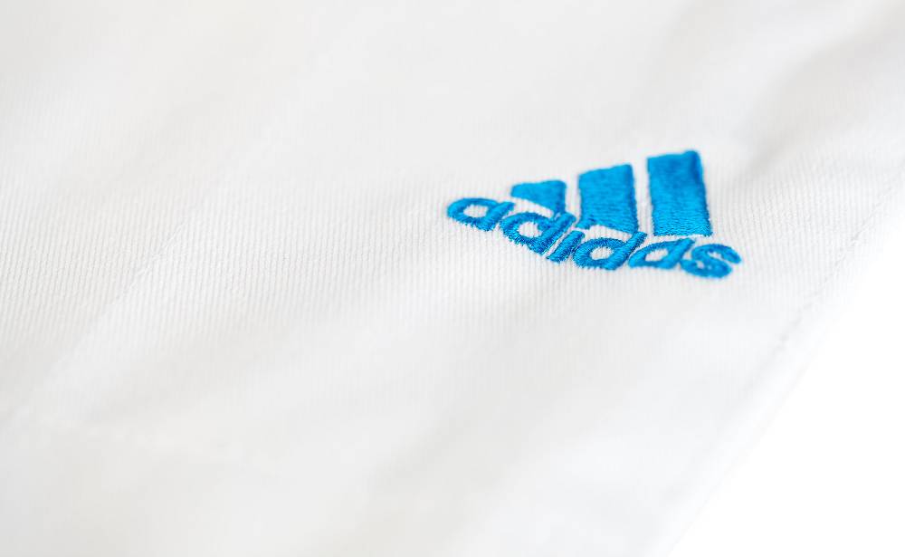 Ju Sports adidas Judo-Anzug Contest weiß/blaue Streifen, J650 Bis zu 50% Rabatt