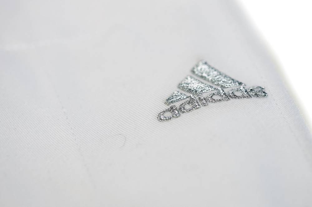 Ju Sports adidas Judo-Anzug Millenium weiß/silbernes Logo, J990 Riesige Rabatte