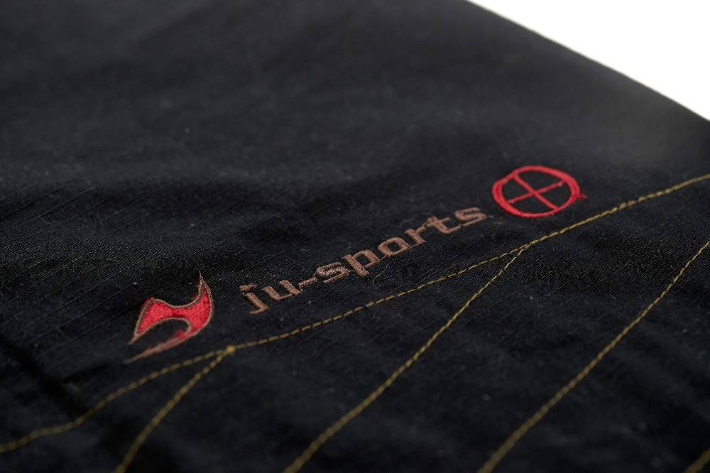 Ju Sports BJJ Gi Mythos schwarz C19 Kostenlose Rückgabe