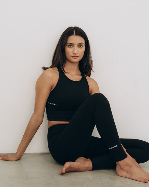 Kuuno Essential Movement Bra Night Black 50% Rabatt mit kostenlosem Versand