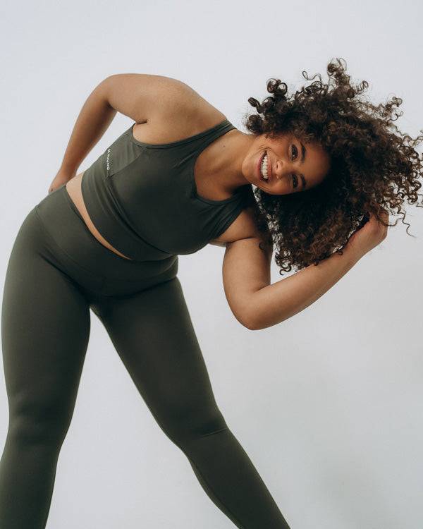 Kuuno Essential Movement Bra Forest Green Speichern exportieren