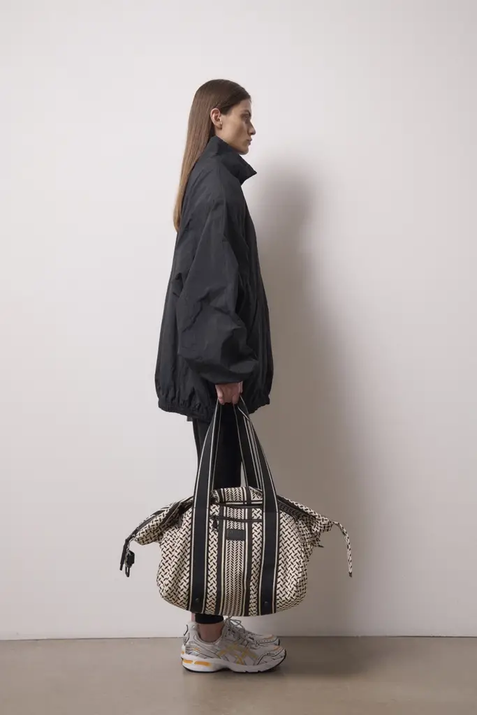 Lala Berlin Big Bag Muriel 2.0 canvas heritage stripe black Kostenloser Versand international
