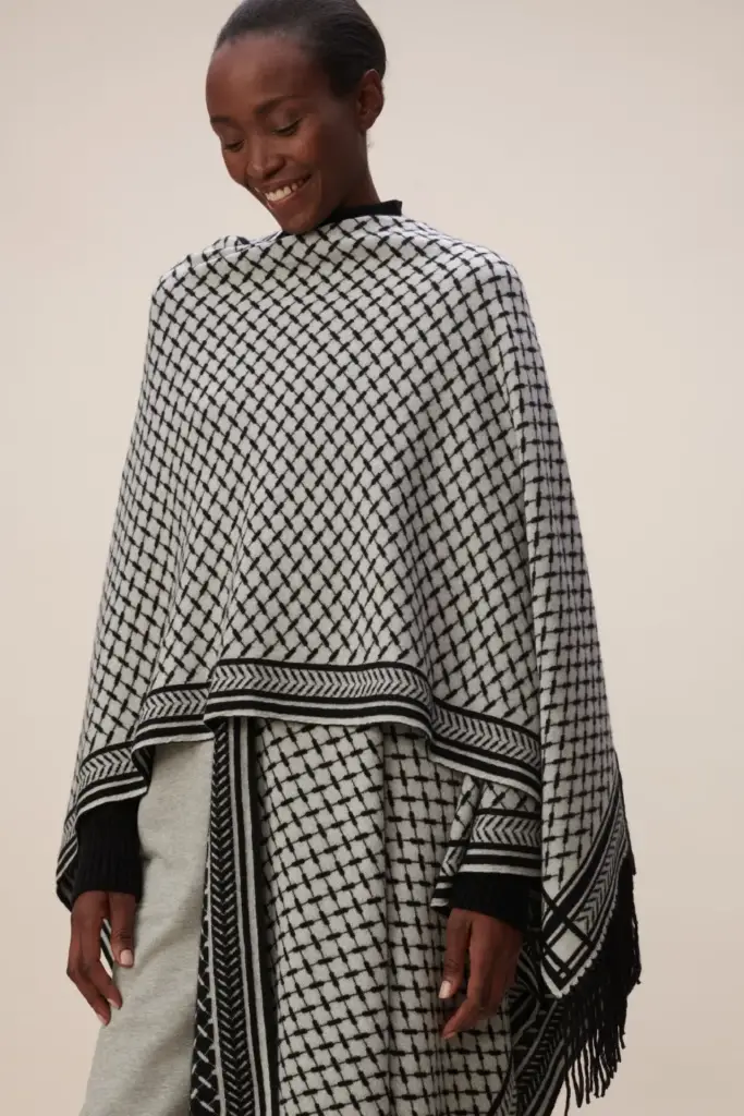 Lala Berlin Poncho Trinity Classic cashmere black/white Riesige Ersparnisse