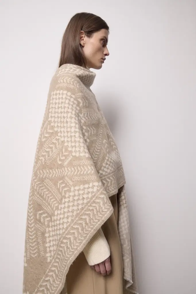 Lala Berlin Poncho Pineo wool mix heritage star sand Kostenlose Rückgabe