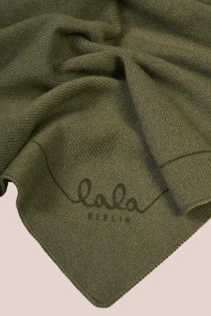 Lala Berlin Triangle Solid XS cashmere leaf Kostenlose Rückgabe