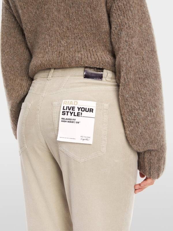 Marc Cain Cordhose mit Relaxed Fit - Modell RIAD Vierteljährliche Förderung