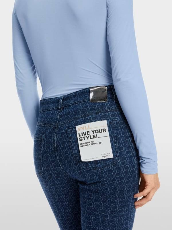 Marc Cain Jeans Modell FÉS "Rethink Together" Super Rabatt