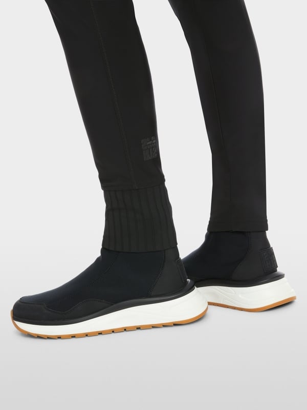 Marc Cain Modell SINNAR im sportiven Slim Fit zollfrei