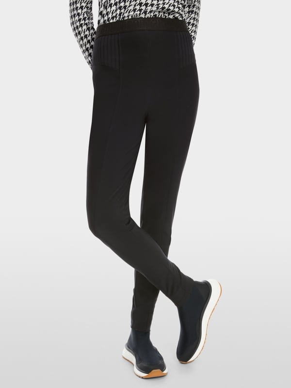 Marc Cain Modell SINNAR im sportiven Slim Fit zollfrei