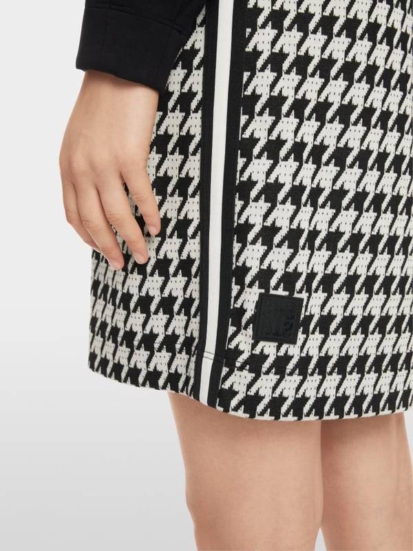 Marc Cain Legeres Schlupf-Kleid 2025