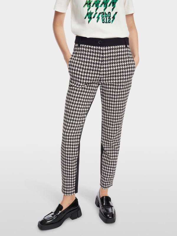 Marc Cain Modell SLIVEN mit Chickcheck-Dessin Black Friday
