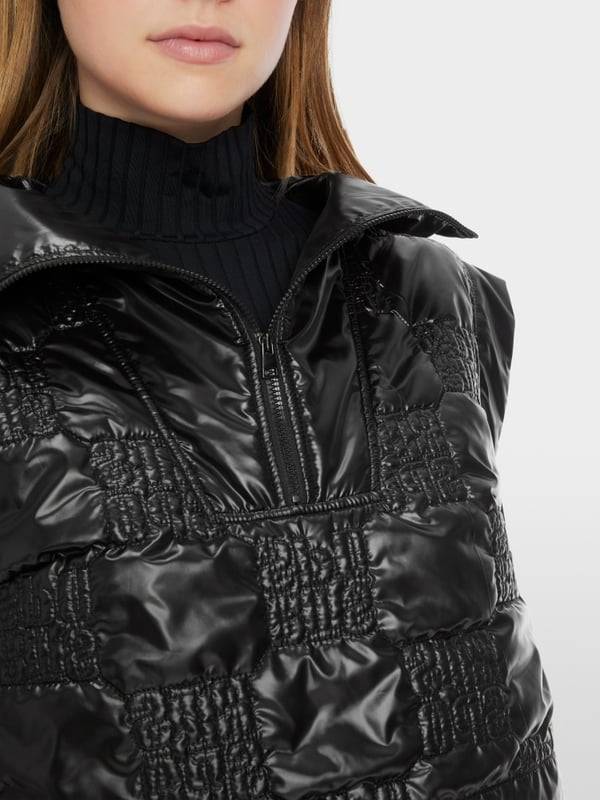 Marc Cain Wattierter Pullunder Knitted in Germany Weihnachtsangebot