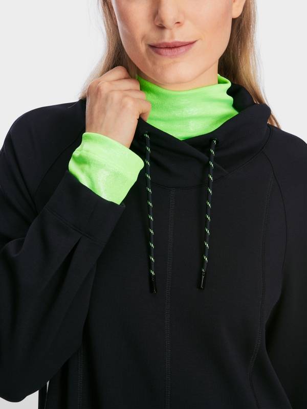 Marc Cain Kurzes Kleid mit Kellerfalten Rabatt