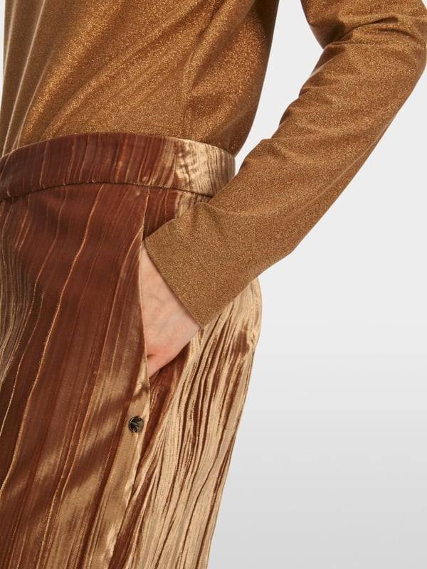 Marc Cain Modell WUKARI im Crash-Samt Online Shopping