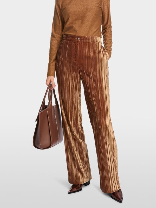 Marc Cain Modell WUKARI im Crash-Samt Online Shopping