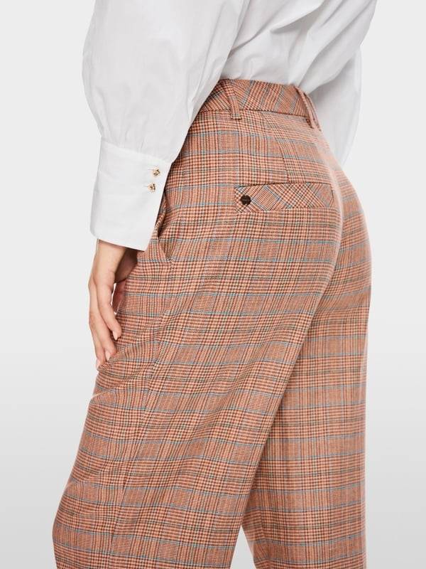 Marc Cain Model WUKARI mit Mini-Pepita-Muster Black Friday
