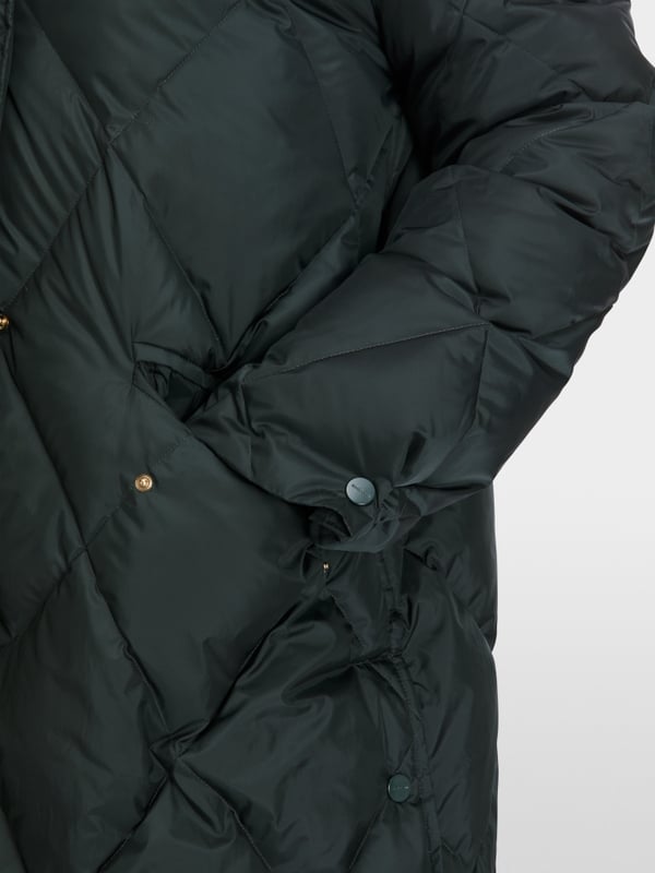 Marc Cain Steppmantel mit floralem Muster Top Angebot