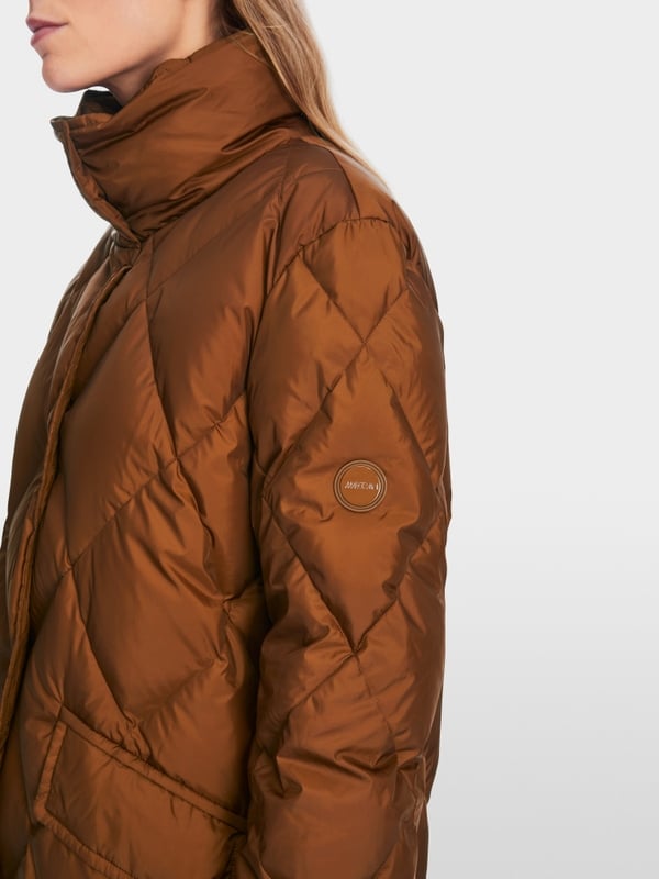 Marc Cain Steppmantel mit floralem Muster Neueste Mode