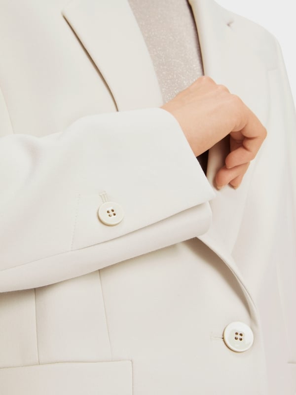Marc Cain Körpernaher Blazer in Uni 50% Rabatt für begrenzte Zeit