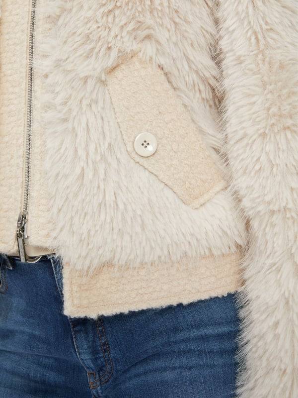 Marc Cain Outdoorjacke in Fun Fur Valentinstagsangebot