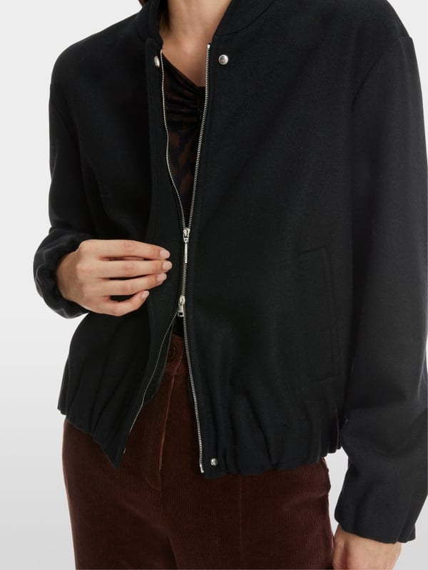 Marc Cain Jacke aus 100 % Wolle Knitted in Germany Nur noch ein Tag übrig