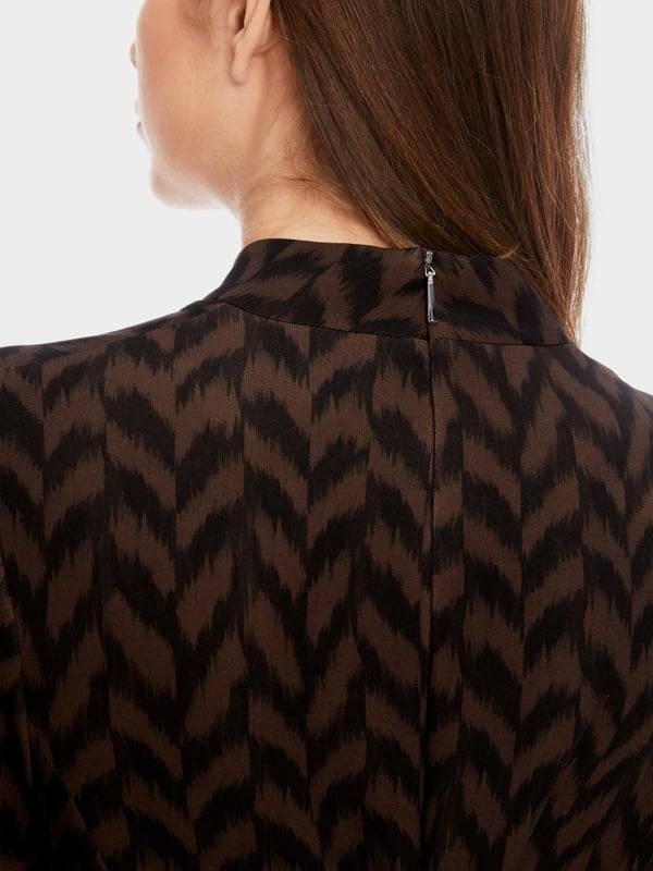 Marc Cain Kurzes Kleid mit Drapierung Begrenzt auf 3 Tage