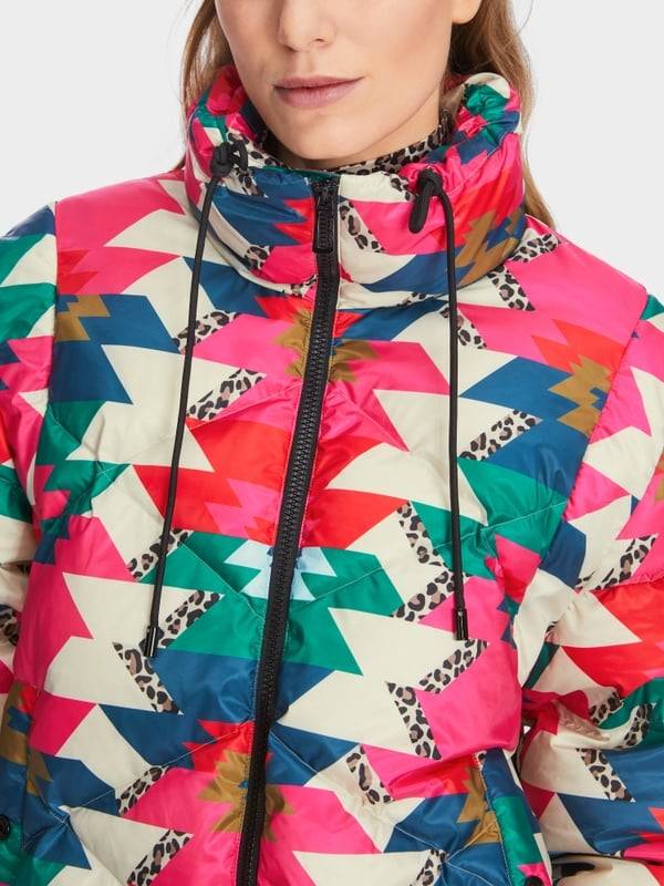 Marc Cain Daunenjacke mit Print "Rethink Together" Vatertagsangebot