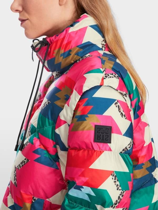 Marc Cain Daunenjacke mit Print "Rethink Together" Vatertagsangebot