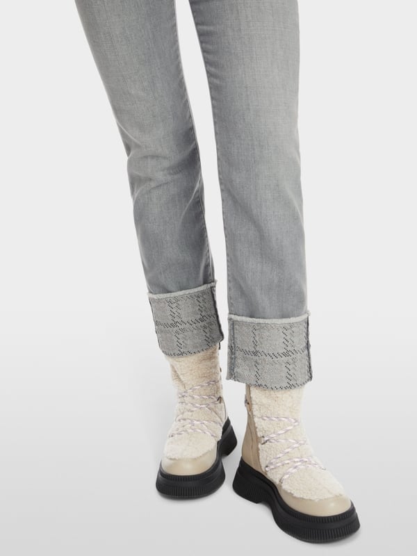 Marc Cain Modell FÉS "Rethink Together" Exklusive Angebote