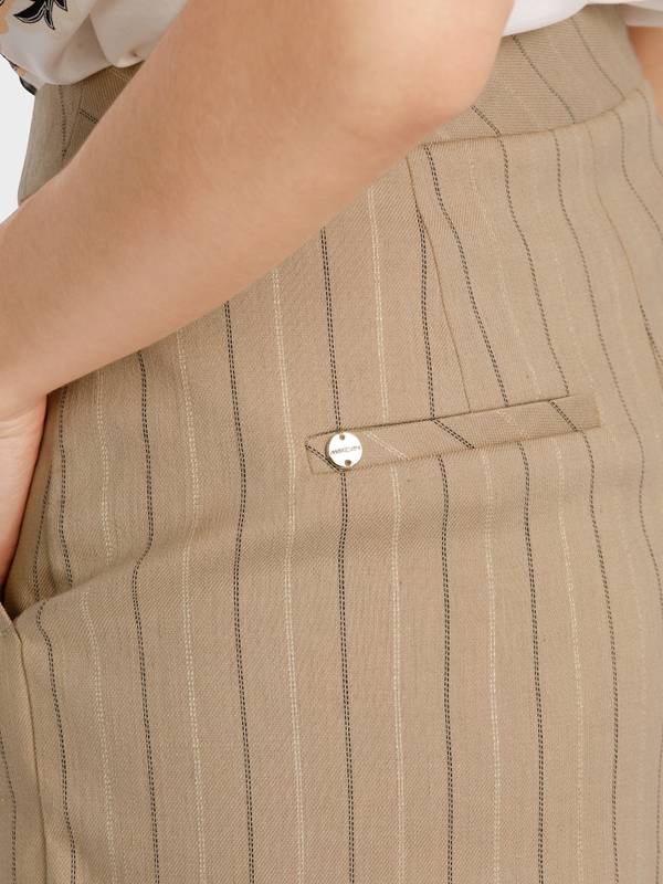 Marc Cain Modell WEIDA – Shorts mit Lurexstreif Schlussverkauf