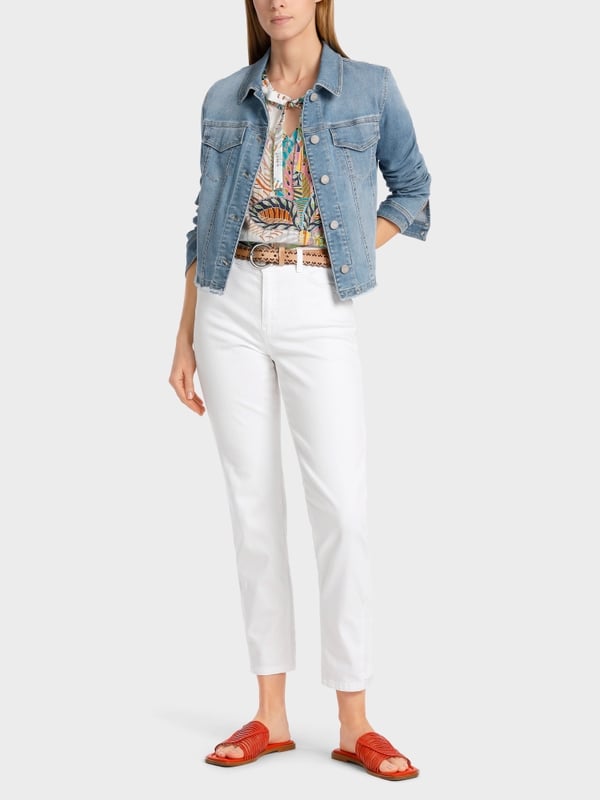 Marc Cain Modell SILEA – Jeans “Rethink Together” Letzter Tag