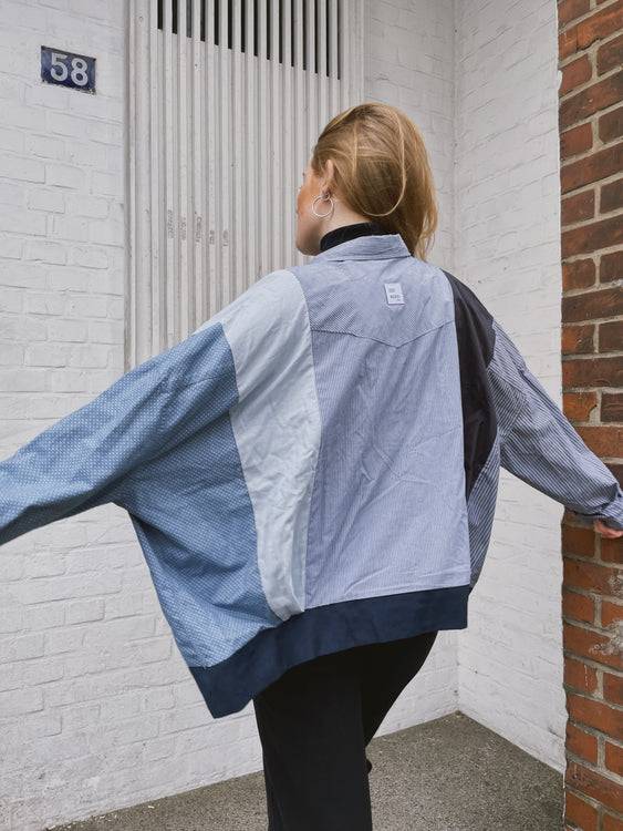 ﻿Nonoi Studio Blouson // Dunkelblau // Onesize Zeitbegrenzte Promotion
