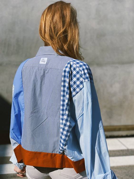 Nonoi Studio Blouson // Blau + Orange // Onesize Vierteljährliche Förderung