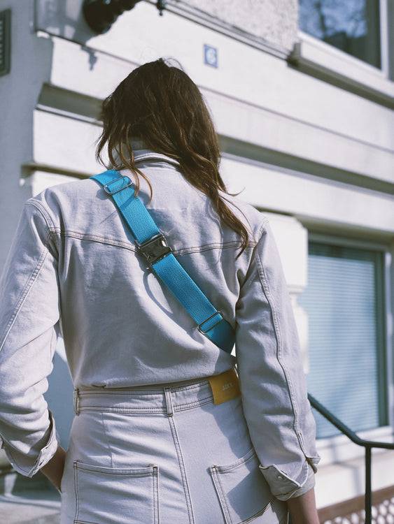 Nonoi Studio Bauchtasche BENT // Creme + Blau Fabrikverkauf