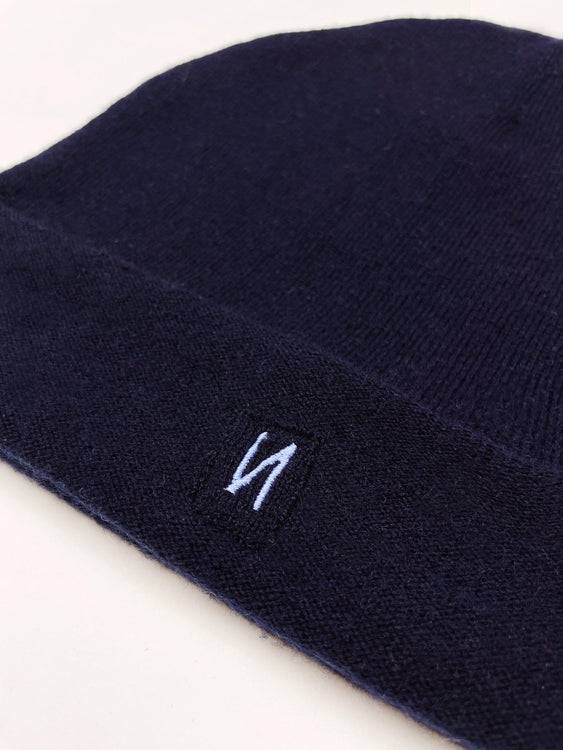 Nonoi Studio DUNKELBLAU MÜTZE "JAKARTA" AUS KASCHMIR // UNISEX Rabatt