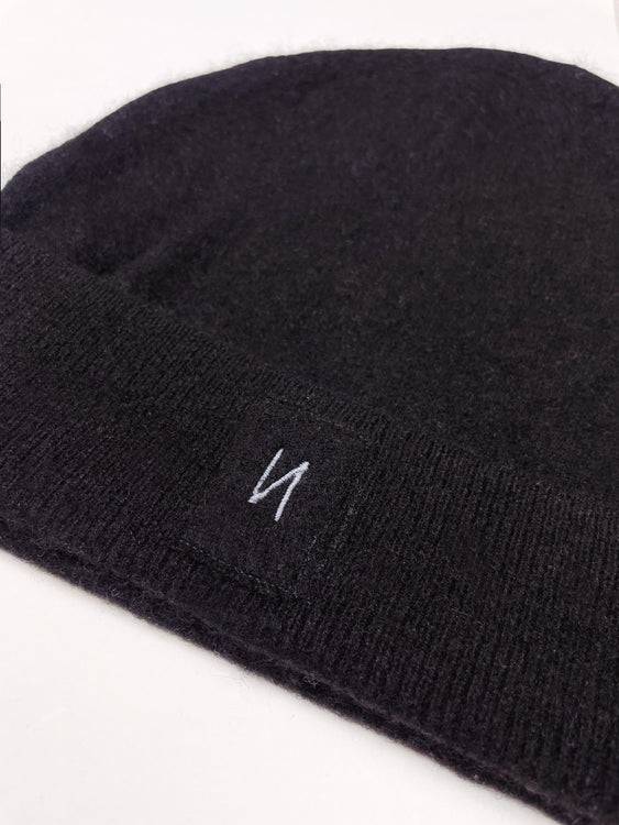 Nonoi Studio SCHWARZE MÜTZE "GENF" AUS KASCHMIR // UNISEX Valentinstagsangebot