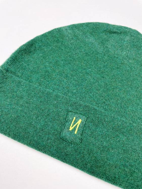 Nonoi Studio BLATTGRÜNE MÜTZE "DEHLI" AUS WOLLE // UNISEX Räumungsverkauf