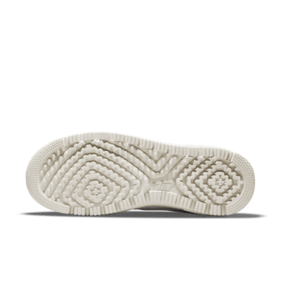 Nike Air Force 1 LuxeHerrenschuh Nur für heute