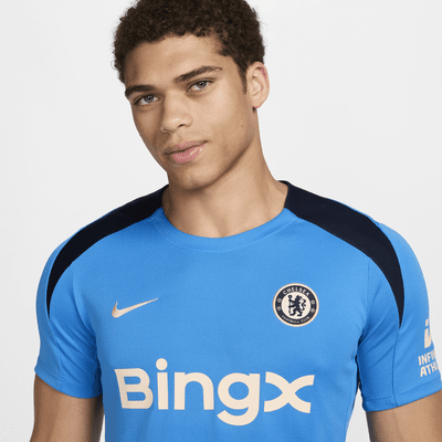 FC Chelsea StrikeNike Dri-FIT Kurzarm-Fußballoberteil aus Strickmaterial (Herren) Letzte 3 Tage