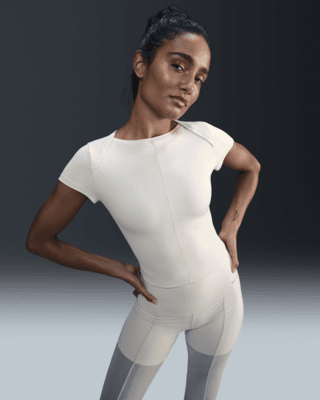 Nike ZenvyDri-FIT-Kurzarmshirt (Damen)