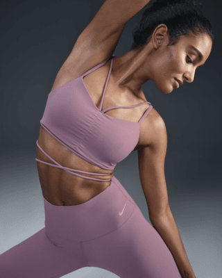 Nike Zenvy Strappy WrapGepolsterter Sport-BH mit leichtem Halt